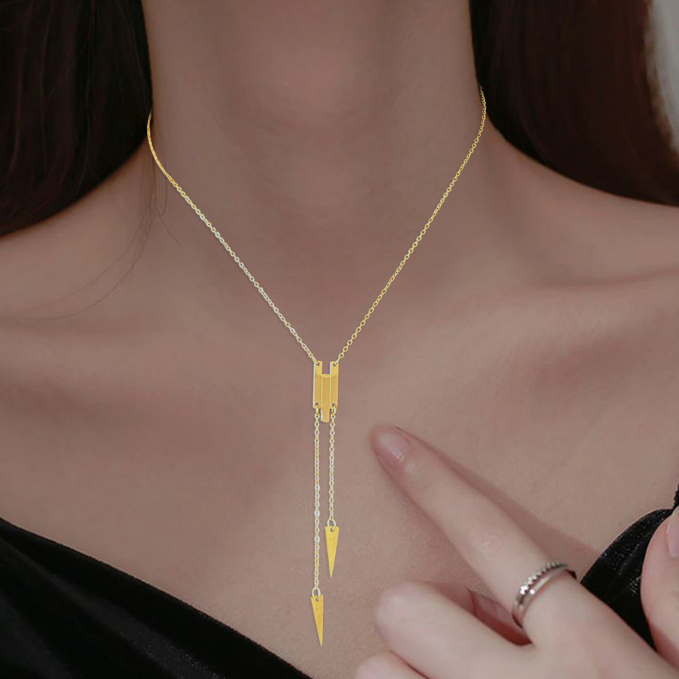 Arrowhead Necklace - Gold Tone - Anti Tarnish